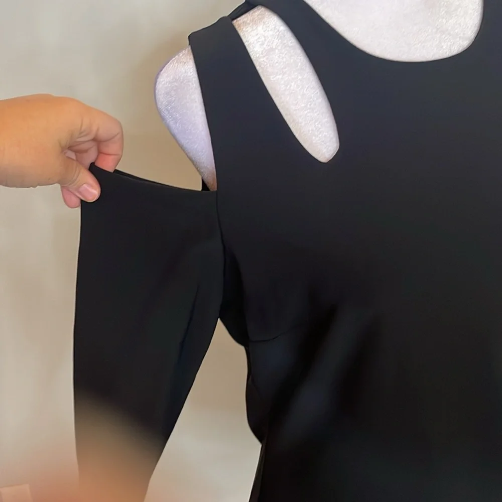 [Boston Proper] Black Cut Out Blouse - Size Small - Picture 2 of 4